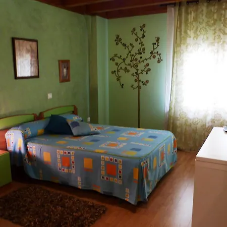 El Golobar Affittacamere 2*