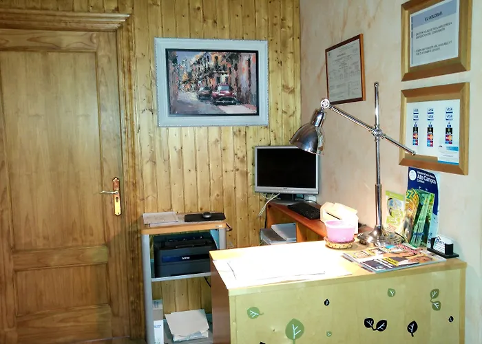 El Golobar بيت ضيافة رينوسا