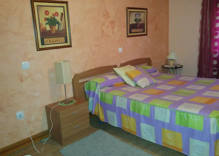 El Golobar بيت ضيافة