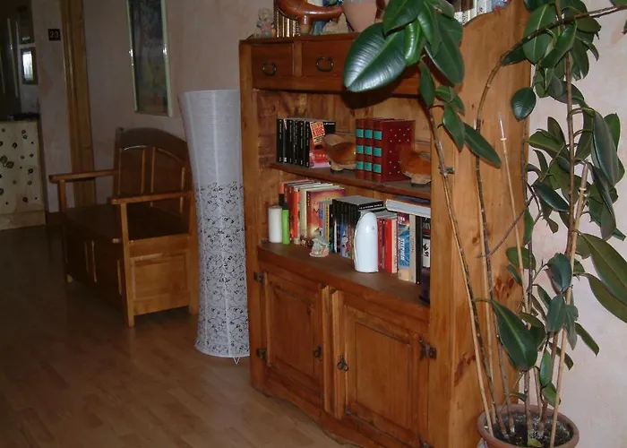 El Golobar ゲストハウス レイノサ