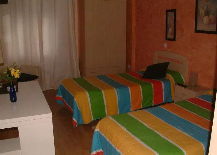 ゲストハウス El Golobar 2*