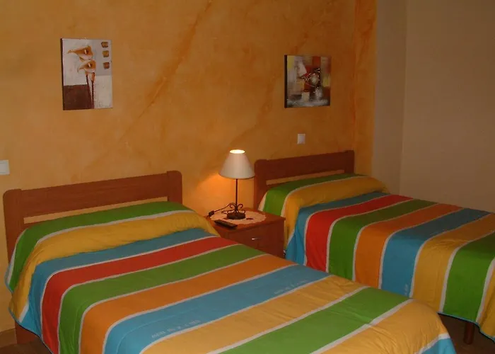 El Golobar بيت ضيافة رينوسا