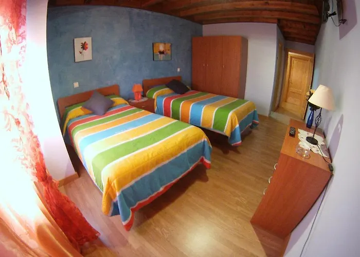 El Golobar בית הארחה ריינוסה